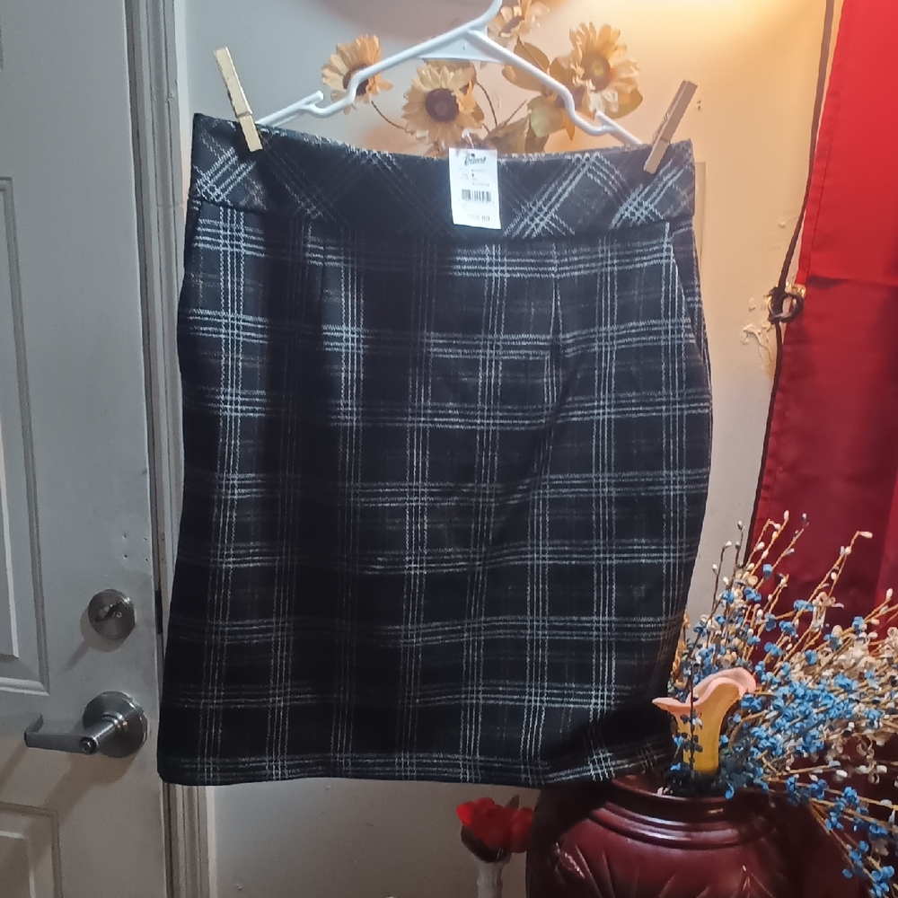 Architect pladed knee high skirt